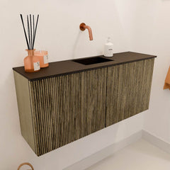 JOYA 90cm toiletmeubel kleur Dusk. Wastafel FAYE positie Midden Zonder kraangat kleur Urban.