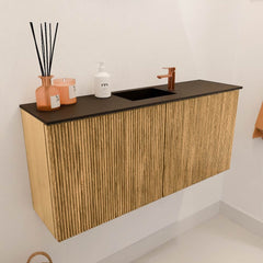 JOYA 90cm toiletmeubel kleur Oak. Wastafel FAYE positie Midden 1 kraangat kleur Urban.
