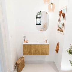 JOYA 90cm toiletmeubel kleur Oak. Wastafel FAYE positie Rechts 1 kraangat kleur Talc.