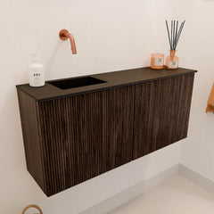 JOYA 90cm toiletmeubel kleur Walnut. Wastafel FAYE positie Links Zonder kraangat kleur Urban.