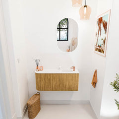 JOYA 91,6cm toiletmeubel ronding links kleur Oak. Wastafel FAYE positie Rechts 1 kraangat kleur Talc.