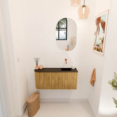 JOYA 91,6cm toiletmeubel ronding links kleur Oak. Wastafel FAYE positie Rechts Zonder kraangat kleur Urban.