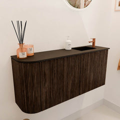 JOYA 91,6cm toiletmeubel ronding links kleur Walnut. Wastafel FAYE positie Rechts 1 kraangat kleur Urban.
