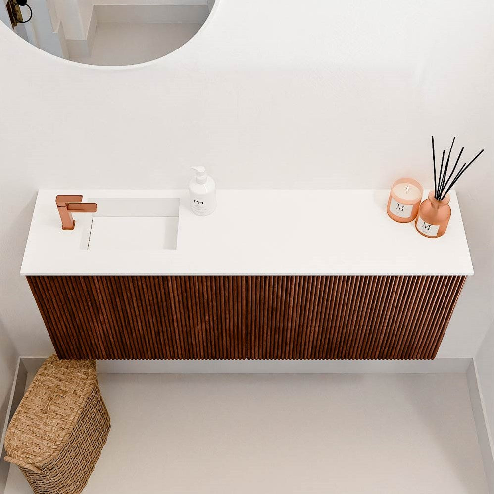 JOYA 100cm toiletmeubel kleur Ruby. Wastafel FAYE positie Links 1 kraangat kleur Talc.