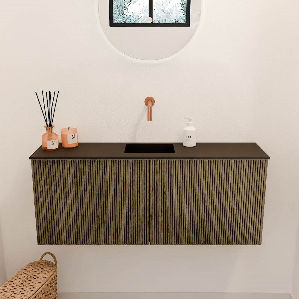 JOYA 100cm toiletmeubel kleur Dusk. Wastafel FAYE positie Midden Zonder kraangat kleur Urban.