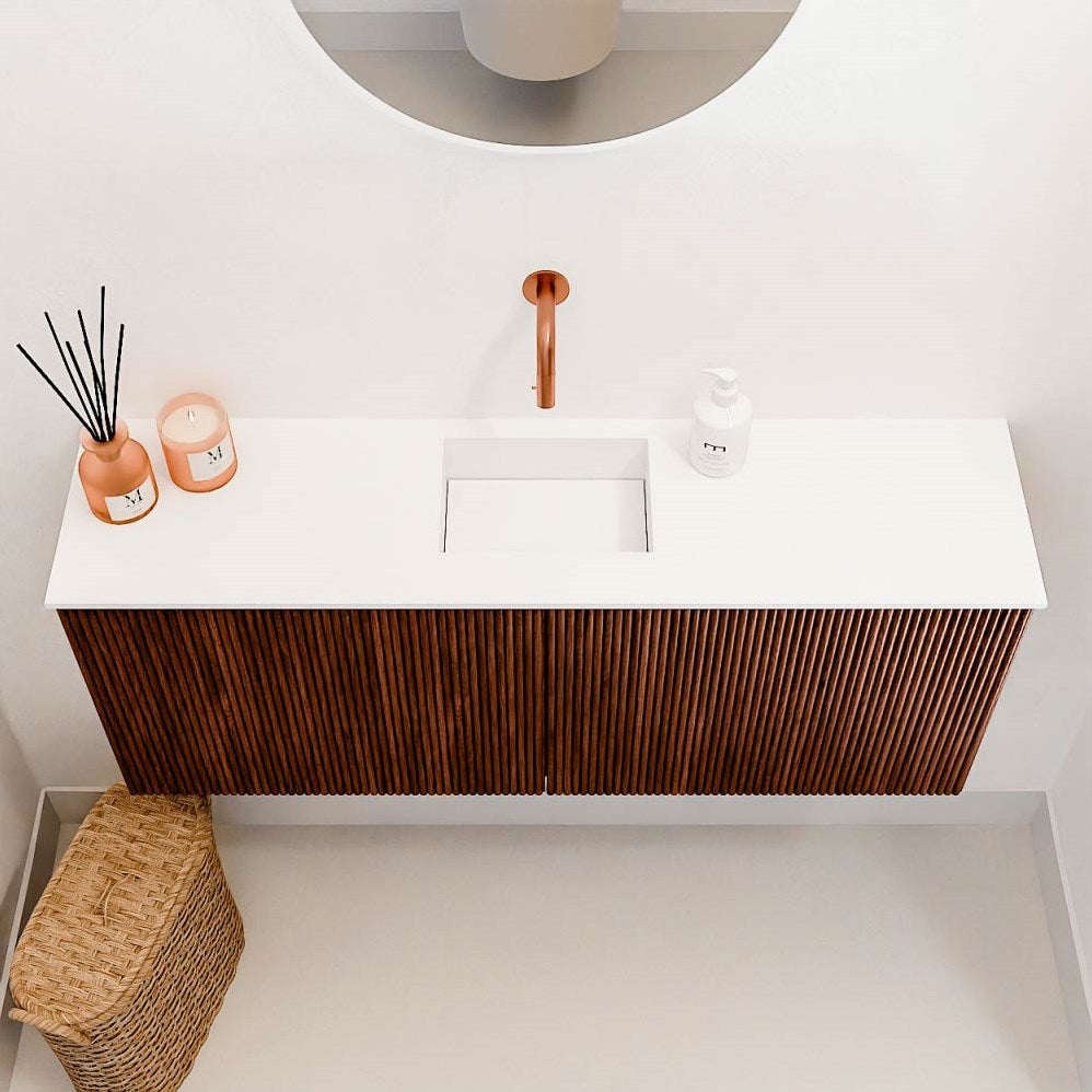 JOYA 100cm toiletmeubel kleur Ruby. Wastafel FAYE positie Midden Zonder kraangat kleur Talc.