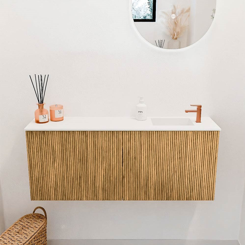 JOYA 100cm toiletmeubel kleur Oak. Wastafel FAYE positie Rechts 1 kraangat kleur Talc.