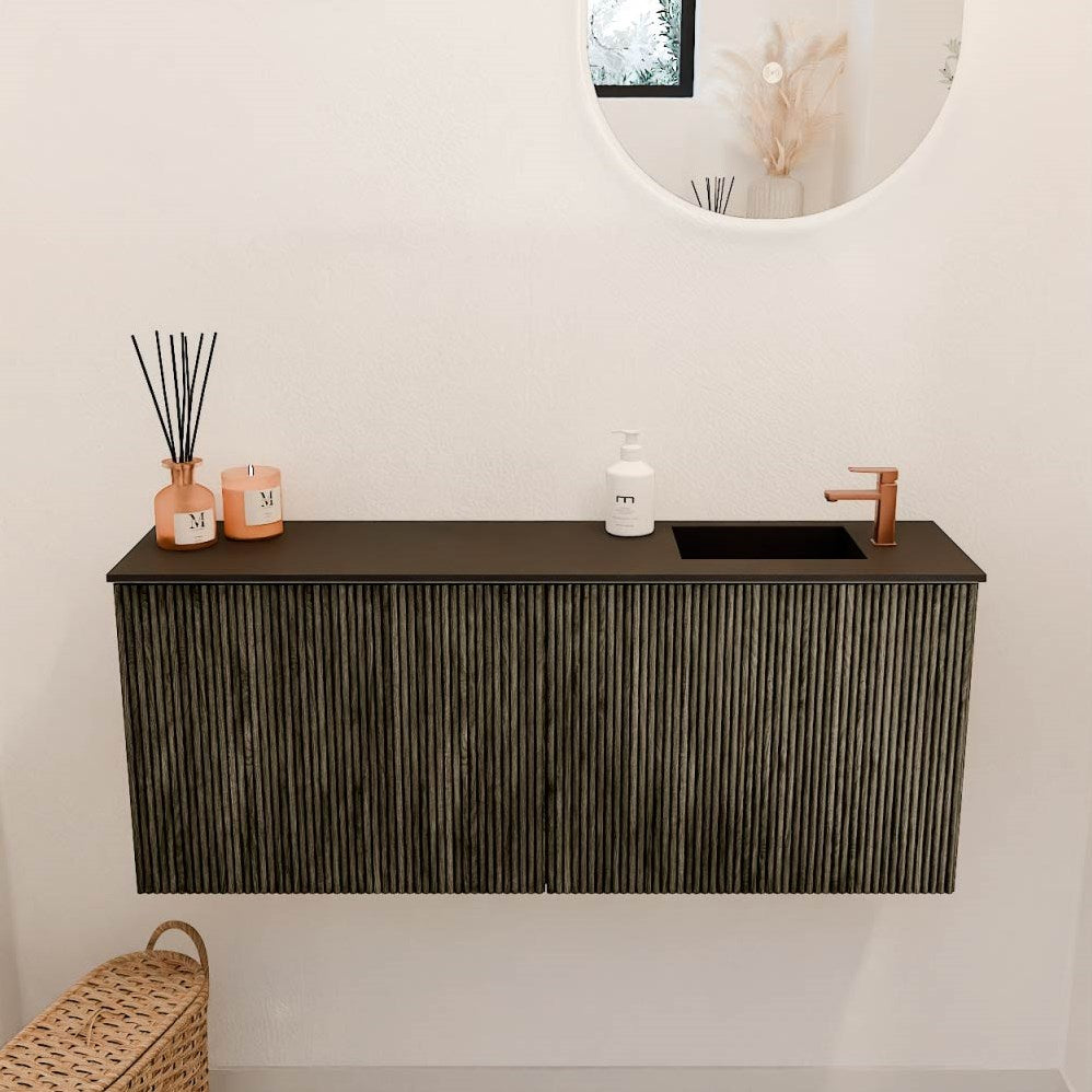 JOYA 100cm toiletmeubel kleur Shadow. Wastafel FAYE positie Rechts 1 kraangat kleur Urban.