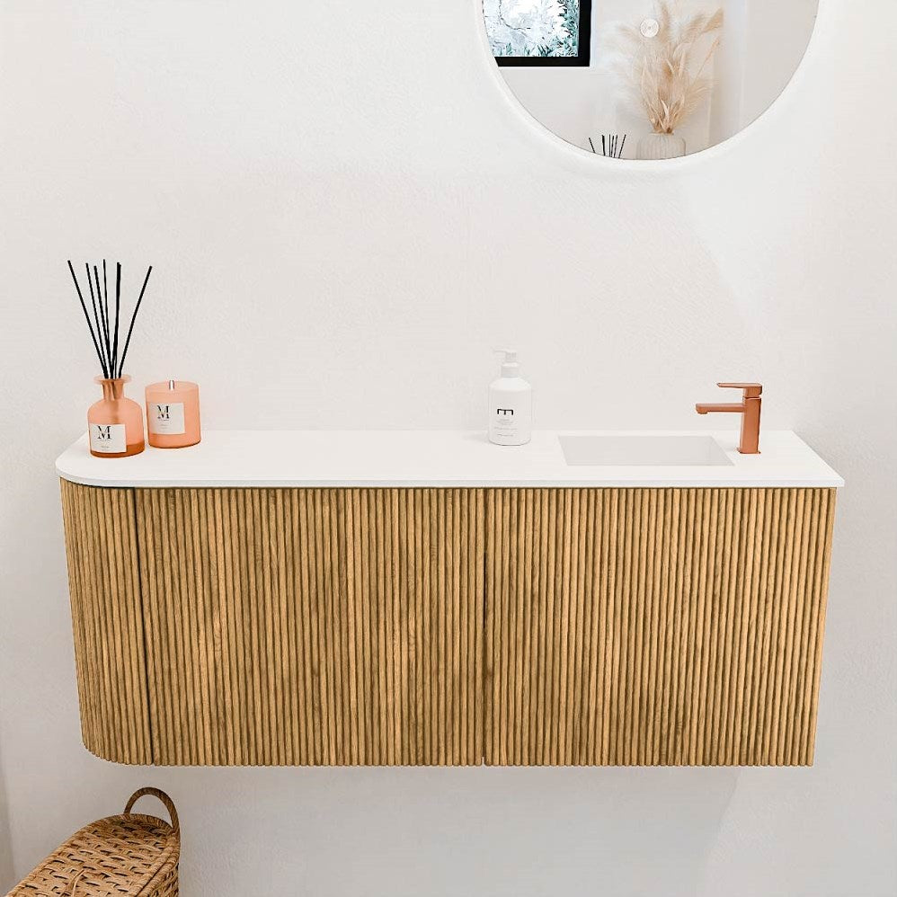 JOYA 101,6cm toiletmeubel ronding links kleur Oak. Wastafel FAYE positie Rechts 1 kraangat kleur Talc.