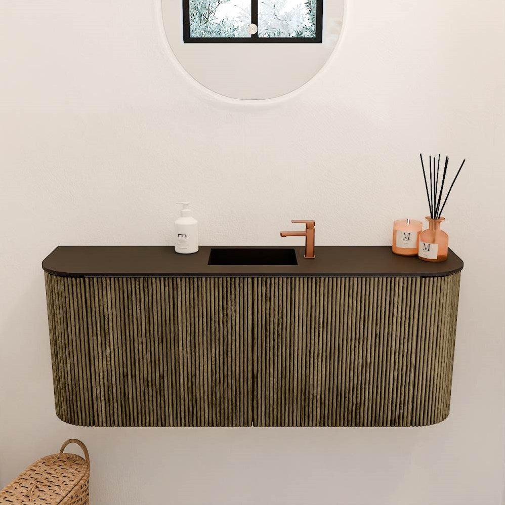JOYA 103,2cm toiletmeubel ronding links + rechts kleur Dusk. Wastafel FAYE positie Midden 1 kraangat kleur Urban.