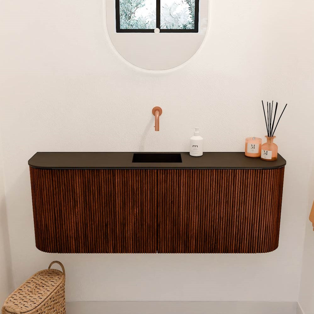 JOYA 113,2cm toiletmeubel ronding links + rechts kleur Ruby. Wastafel FAYE positie Midden Zonder kraangat kleur Urban.