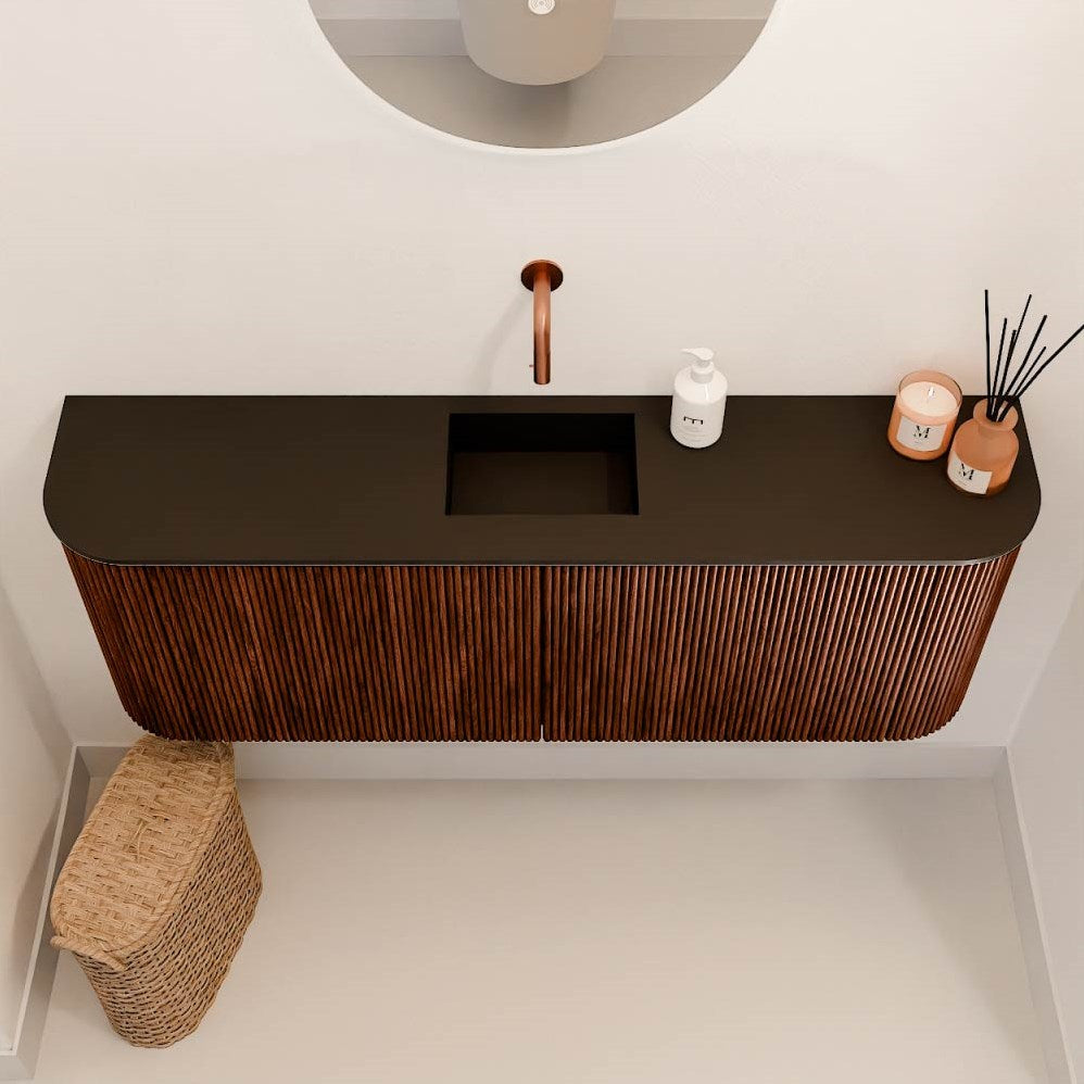 JOYA 113,2cm toiletmeubel ronding links + rechts kleur Ruby. Wastafel FAYE positie Midden Zonder kraangat kleur Urban.