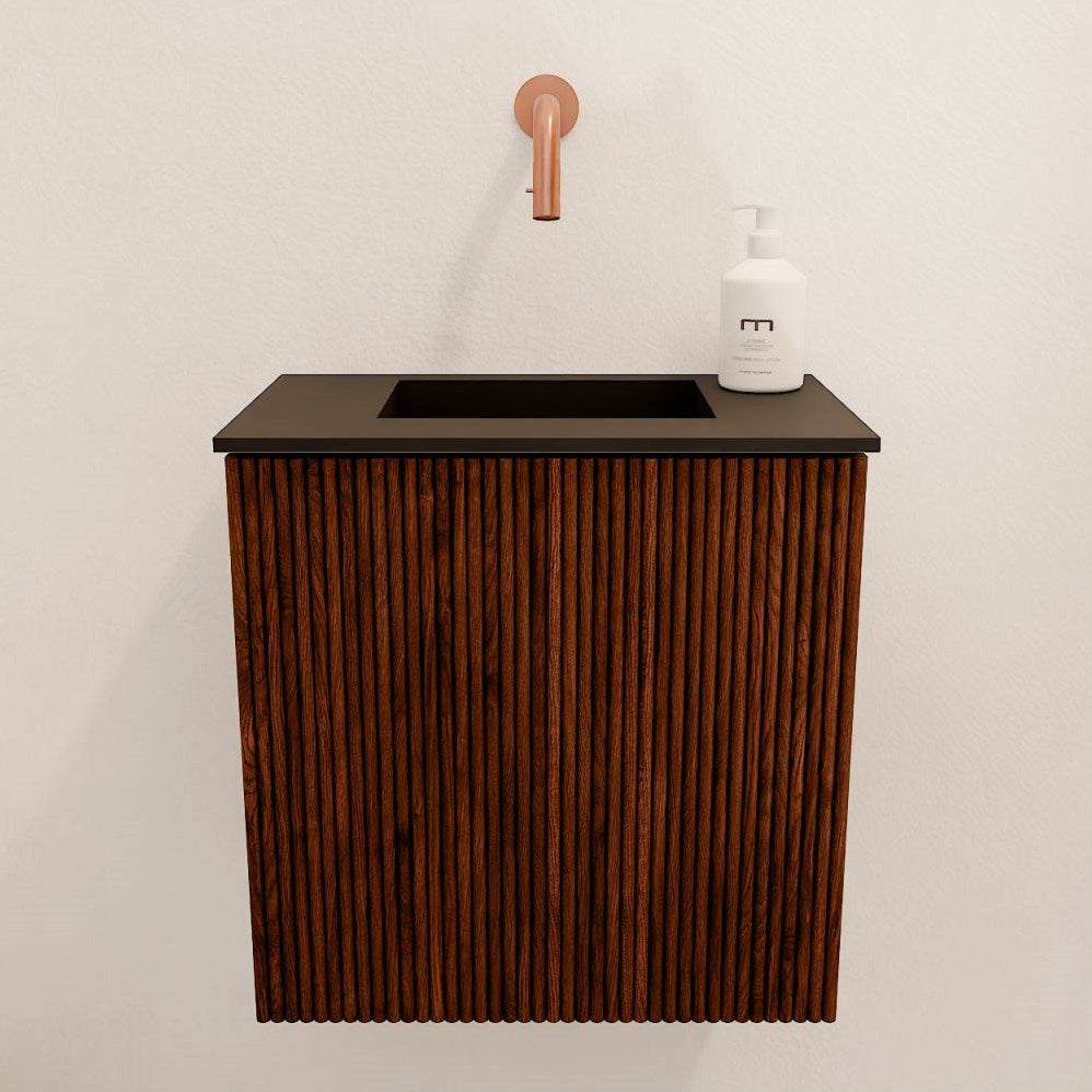 JOYA 40cm toiletmeubel kleur Ruby. Wastafel FAYE positie Midden Zonder kraangat kleur Urban