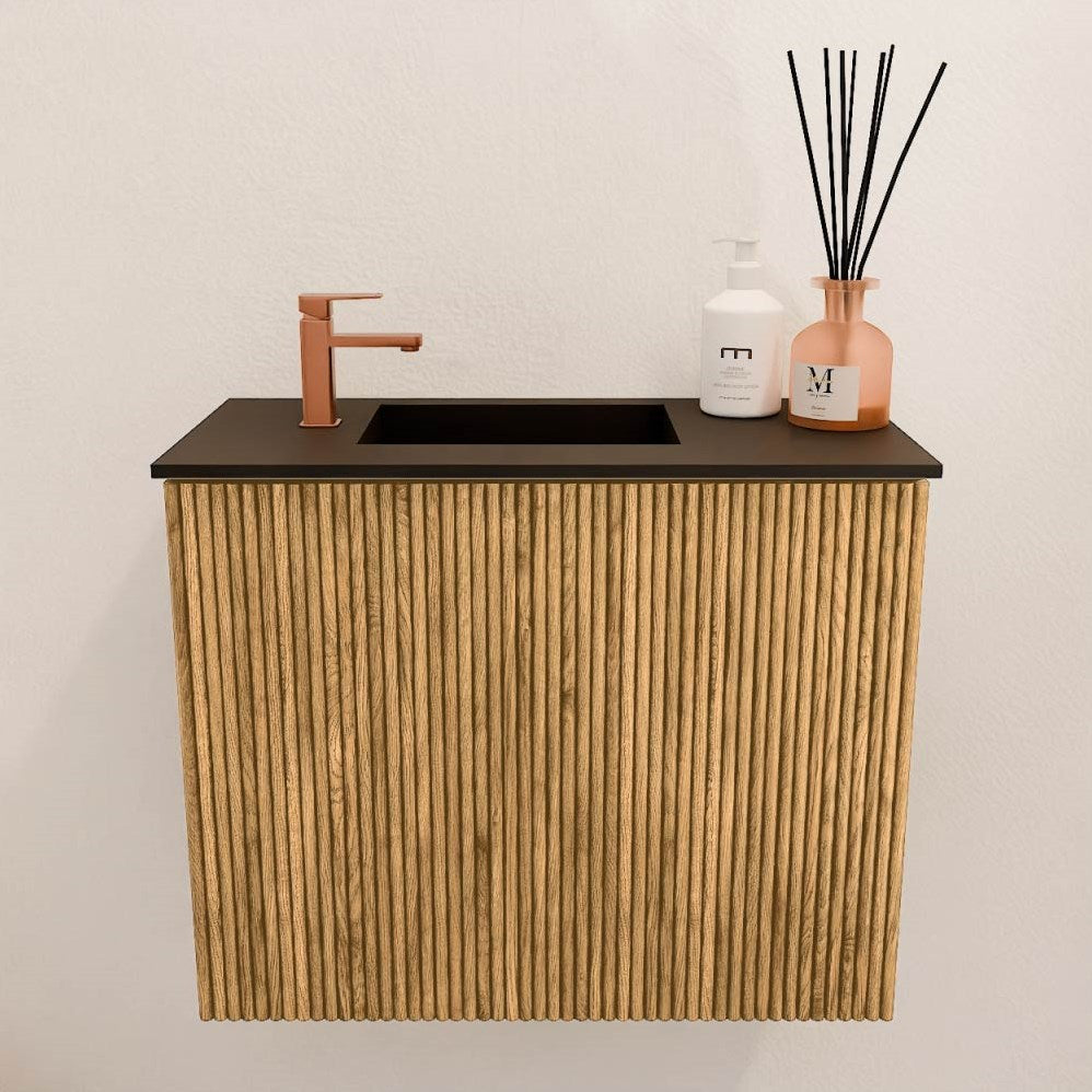 JOYA 50cm toiletmeubel kleur Oak. Wastafel FAYE positie Links 1 kraangat kleur Urban.