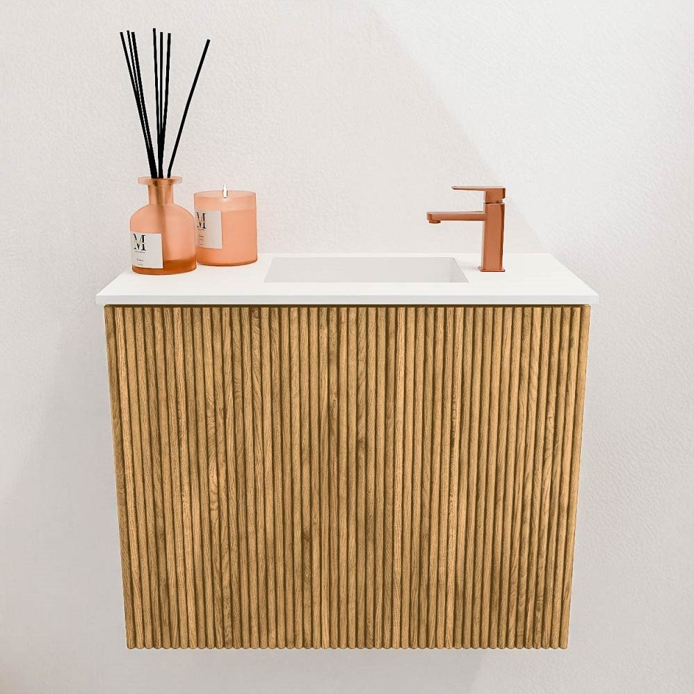 JOYA 50cm toiletmeubel kleur Oak. Wastafel FAYE positie Rechts 1 kraangat kleur Talc.