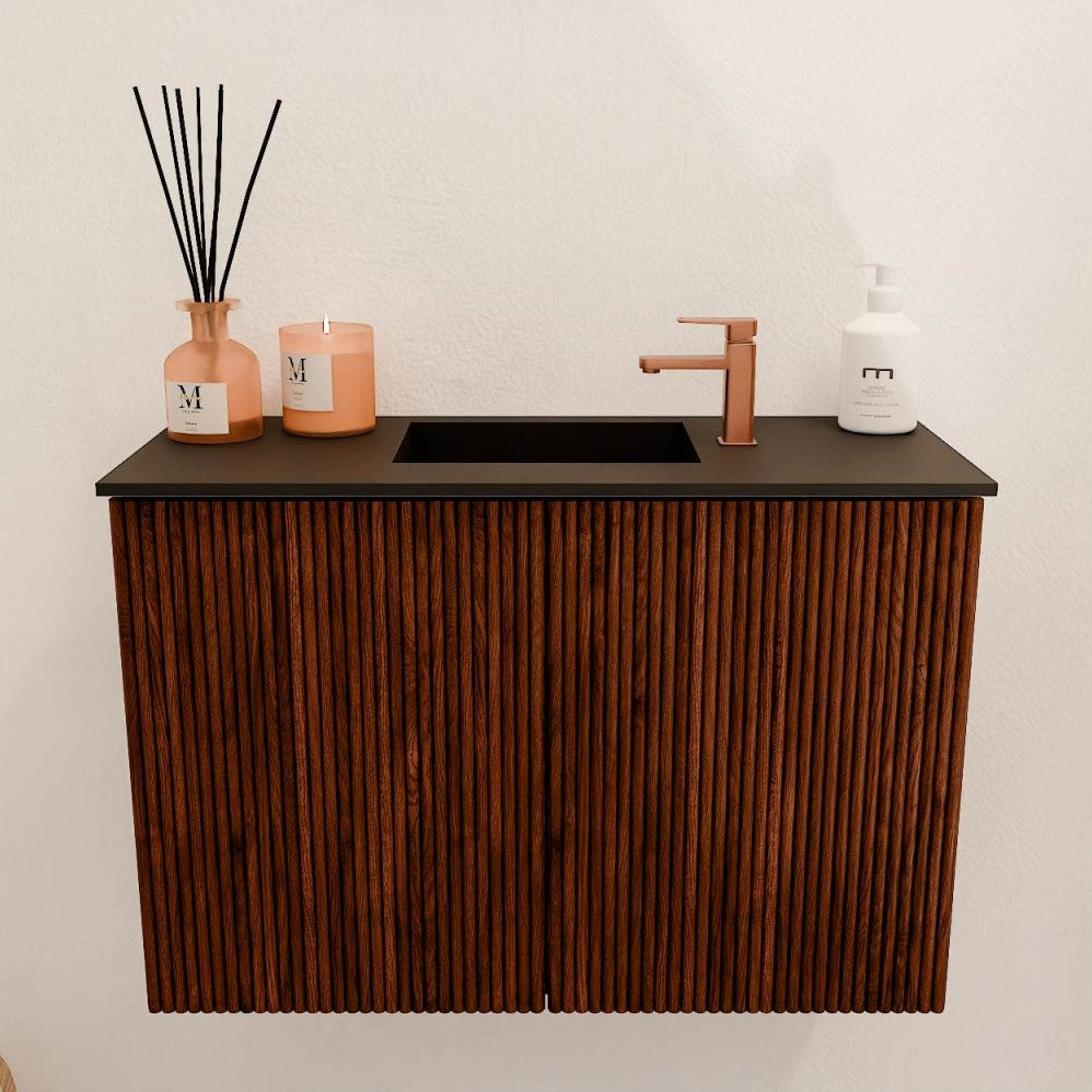 JOYA 60cm toiletmeubel kleur Ruby. Wastafel FAYE positie Midden 1 kraangat kleur Urban.