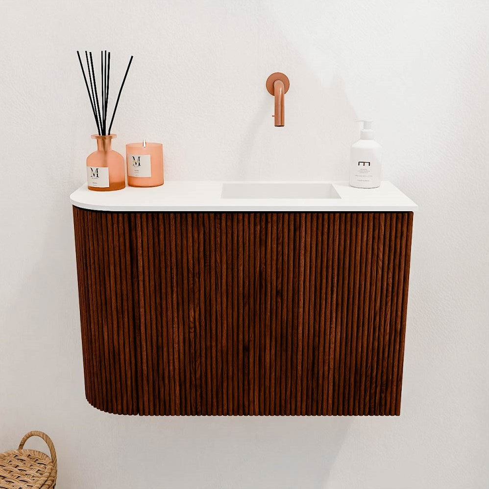 JOYA 61,6cm toiletmeubel ronding links kleur Ruby. Wastafel FAYE positie Rechts Zonder kraangat kleur Talc.