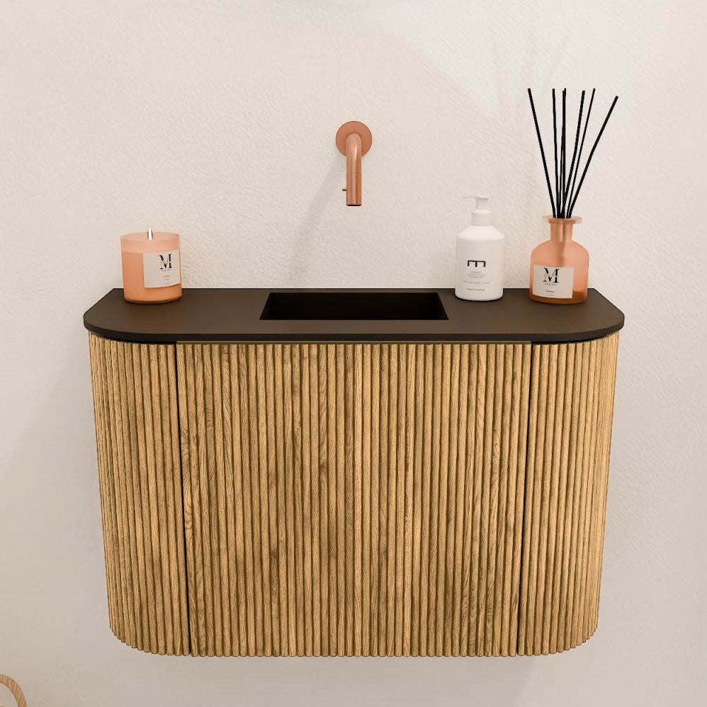 JOYA 63,2cm toiletmeubel ronding links + rechts kleur Oak. Wastafel FAYE positie Midden Zonder kraangat kleur Urban.