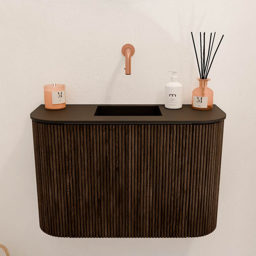 JOYA 63,2cm toiletmeubel ronding links + rechts kleur Walnut. Wastafel FAYE positie Midden Zonder kraangat kleur Urban.