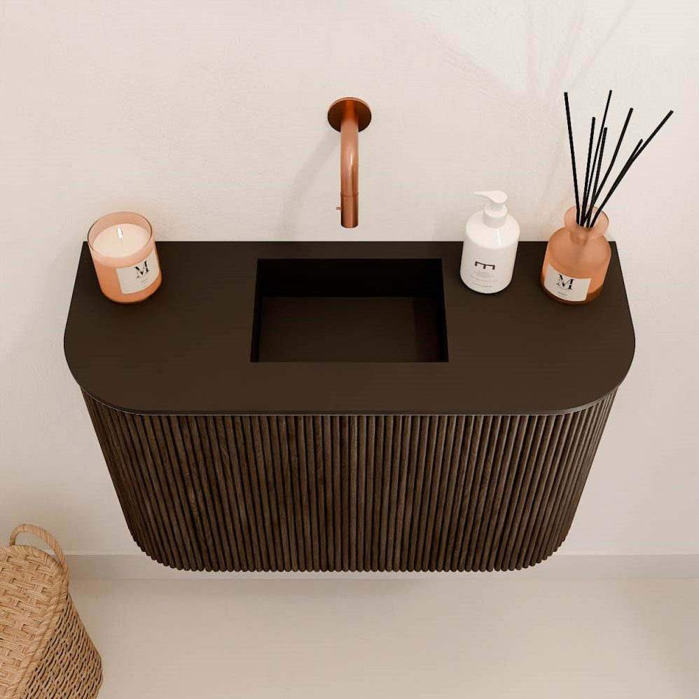 JOYA 63,2cm toiletmeubel ronding links + rechts kleur Walnut. Wastafel FAYE positie Midden Zonder kraangat kleur Urban.