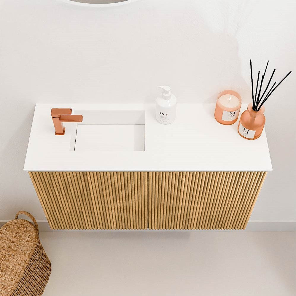 JOYA 70cm toiletmeubel kleur Oak. Wastafel FAYE positie Links 1 kraangat kleur Talc.