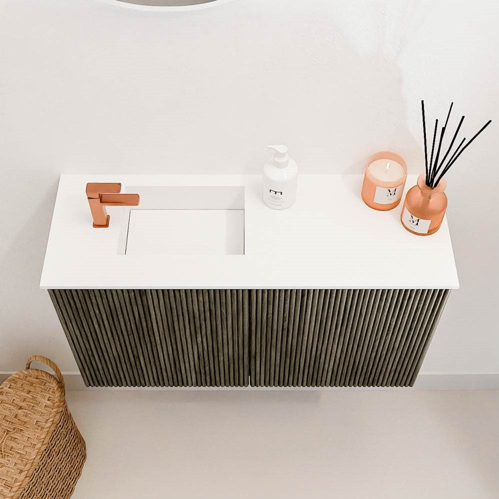 JOYA 70cm toiletmeubel kleur Shadow. Wastafel FAYE positie Links 1 kraangat kleur Talc.