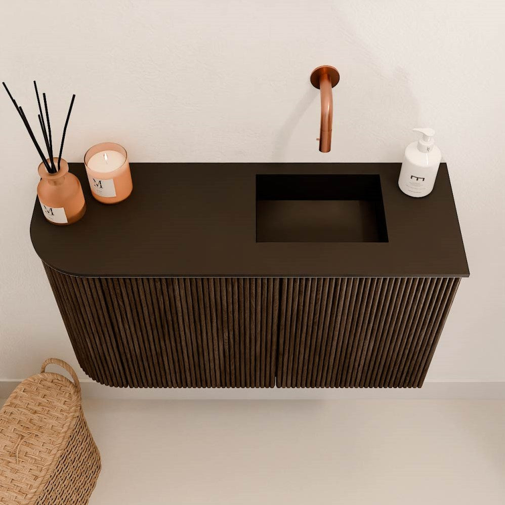 JOYA 71,6cm toiletmeubel ronding links kleur Walnut. Wastafel FAYE positie Rechts Zonder kraangat kleur Urban.