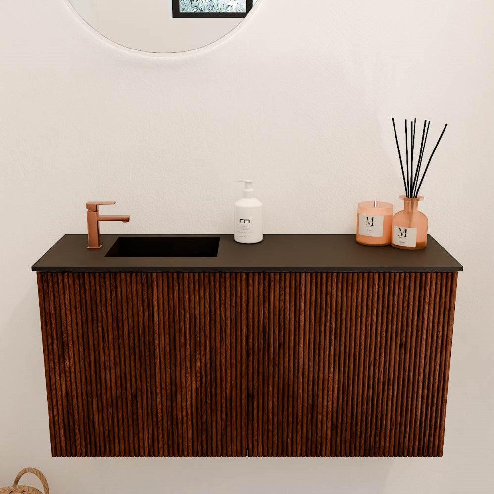 JOYA 80cm toiletmeubel kleur Ruby. Wastafel FAYE positie Links 1 kraangat kleur Urban.