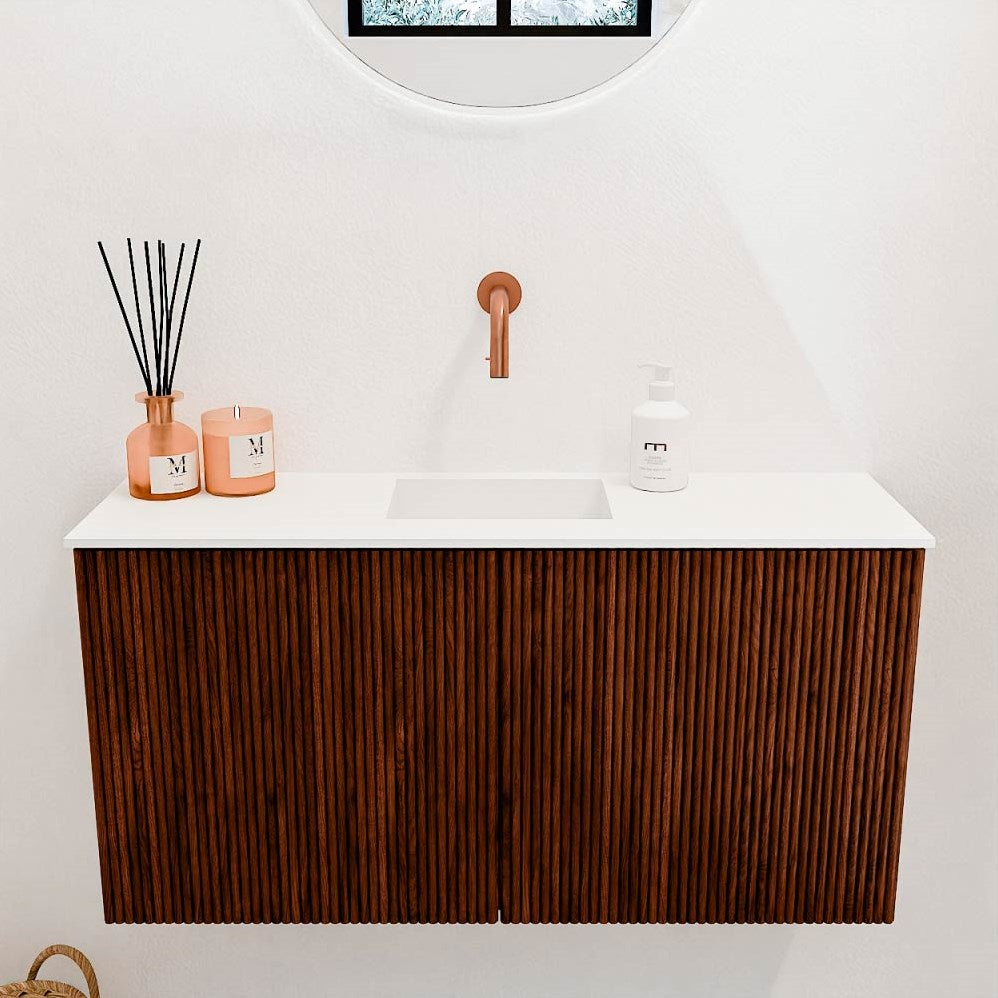 JOYA 80cm toiletmeubel kleur Ruby. Wastafel FAYE positie Midden Zonder kraangat kleur Talc.