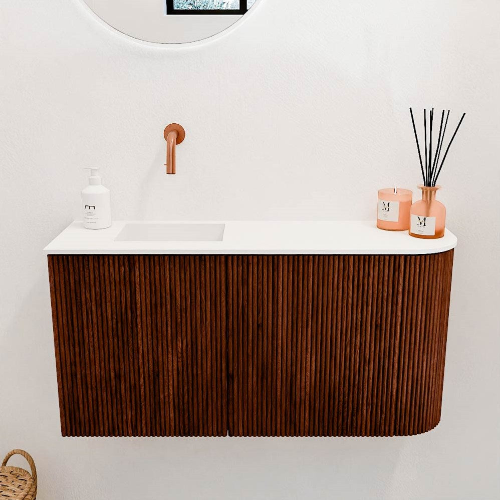JOYA 81,6cm toiletmeubel ronding rechts kleur Ruby. Wastafel FAYE positie Links Zonder kraangat kleur Talc.